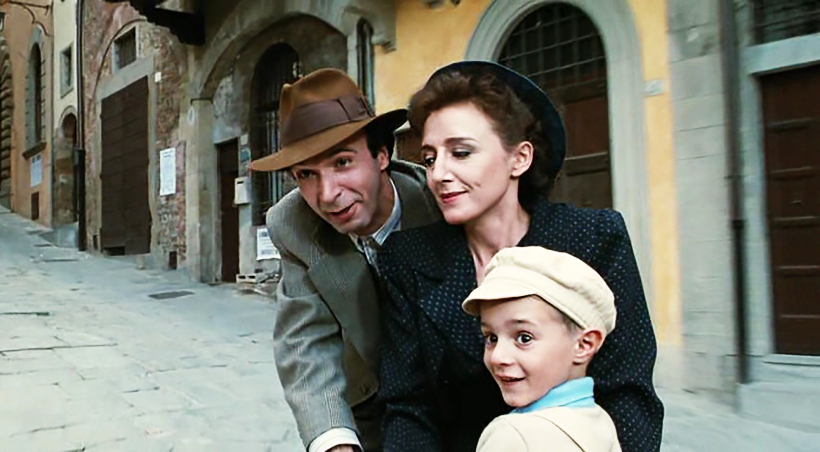 یادداشتی درباره بنینی Roberto Benigni به بهانه ۲۰ سالگی فیلم زندگی