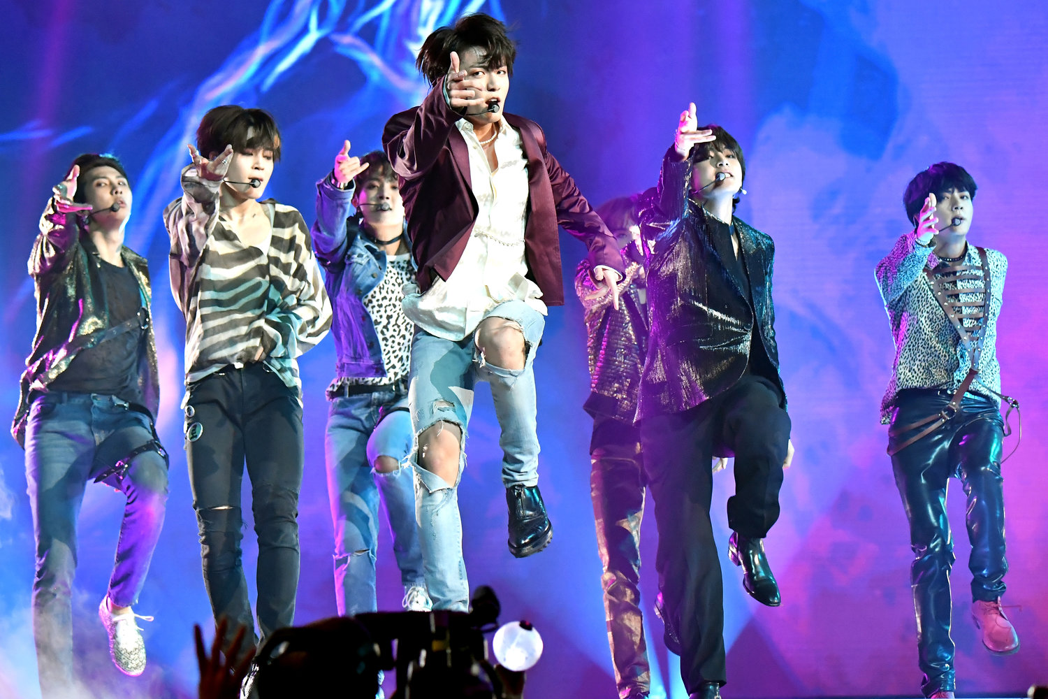 موفقیت گروه BTS در پرده سینما - بلاگ نماوا