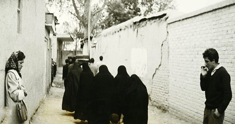 خشت و آینه