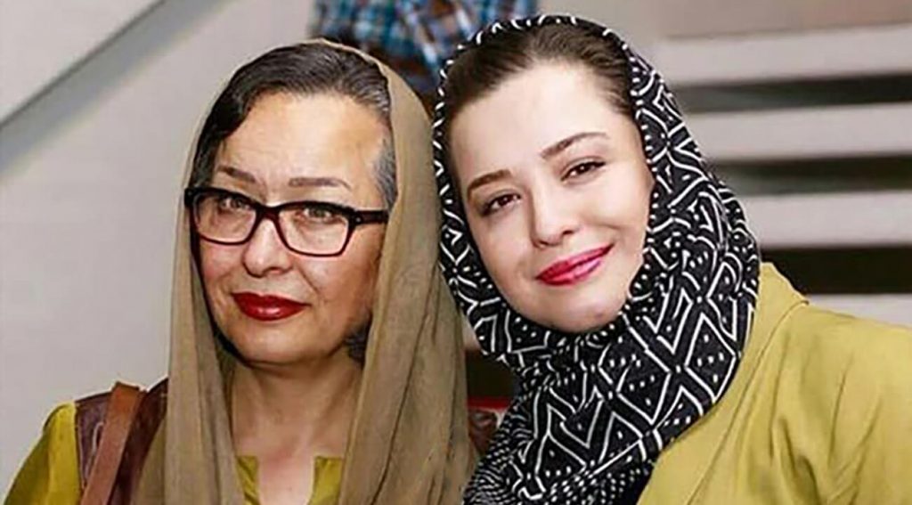 آزیتا حاجیان و مهراوه و ملیکا شریفی‌نیا - دختر - مادر