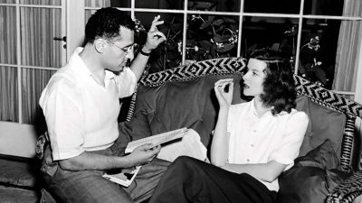 https://www.namava.ir/mag/wp-content/uploads/2020/07/George-Cukor-And-Katharine-Hepburn-On-Set-400x225.jpg