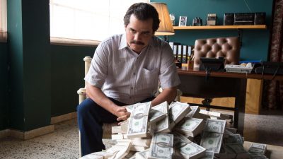 https://www.namava.ir/mag/wp-content/uploads/2021/08/Narcos-400x225.jpg