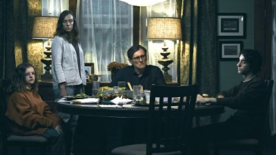 https://www.namava.ir/mag/wp-content/uploads/2021/10/Hereditary-400x225.jpg