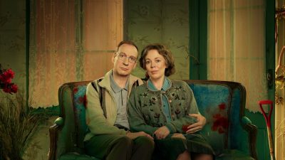 https://www.namava.ir/mag/wp-content/uploads/2022/01/David-Thewlis-and-Olivia-Colman-in-Landscapers-20213-400x225.jpg