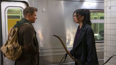 https://www.namava.ir/mag/wp-content/uploads/2022/01/Hawkeye-400x225.jpg