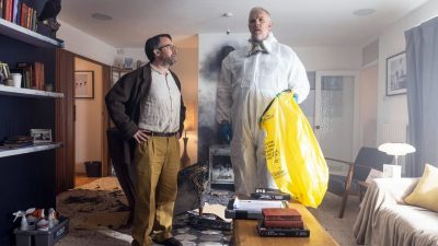 https://www.namava.ir/mag/wp-content/uploads/2022/04/david-mitchell-greg-davies-the-cleaner-400x225.jpg