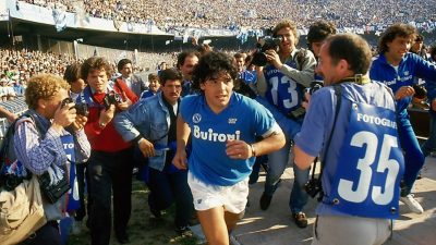 https://www.namava.ir/mag/wp-content/uploads/2022/05/Maradona-2-1-400x225.jpg
