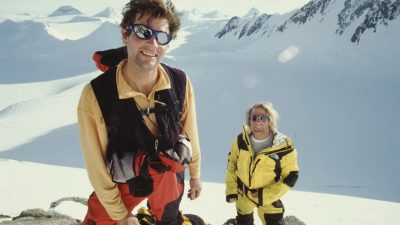 https://www.namava.ir/mag/wp-content/uploads/2022/07/Alex-Lowe-left-and-Conrad-Anker-on-Mt.-Evans-in-Antarctica.Gordon-Wiltsie-400x225.jpg