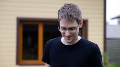 https://www.namava.ir/mag/wp-content/uploads/2022/09/Citizenfour-02-400x225.jpg