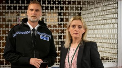 https://www.namava.ir/mag/wp-content/uploads/2023/10/Anne-Marie-Duff-and-Darren-Boyd-in-The-Salisbury-Poisonings-2020-400x225.jpg